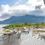 Amazing House - Panoramic View Sauna And Jacuzzi 度假居